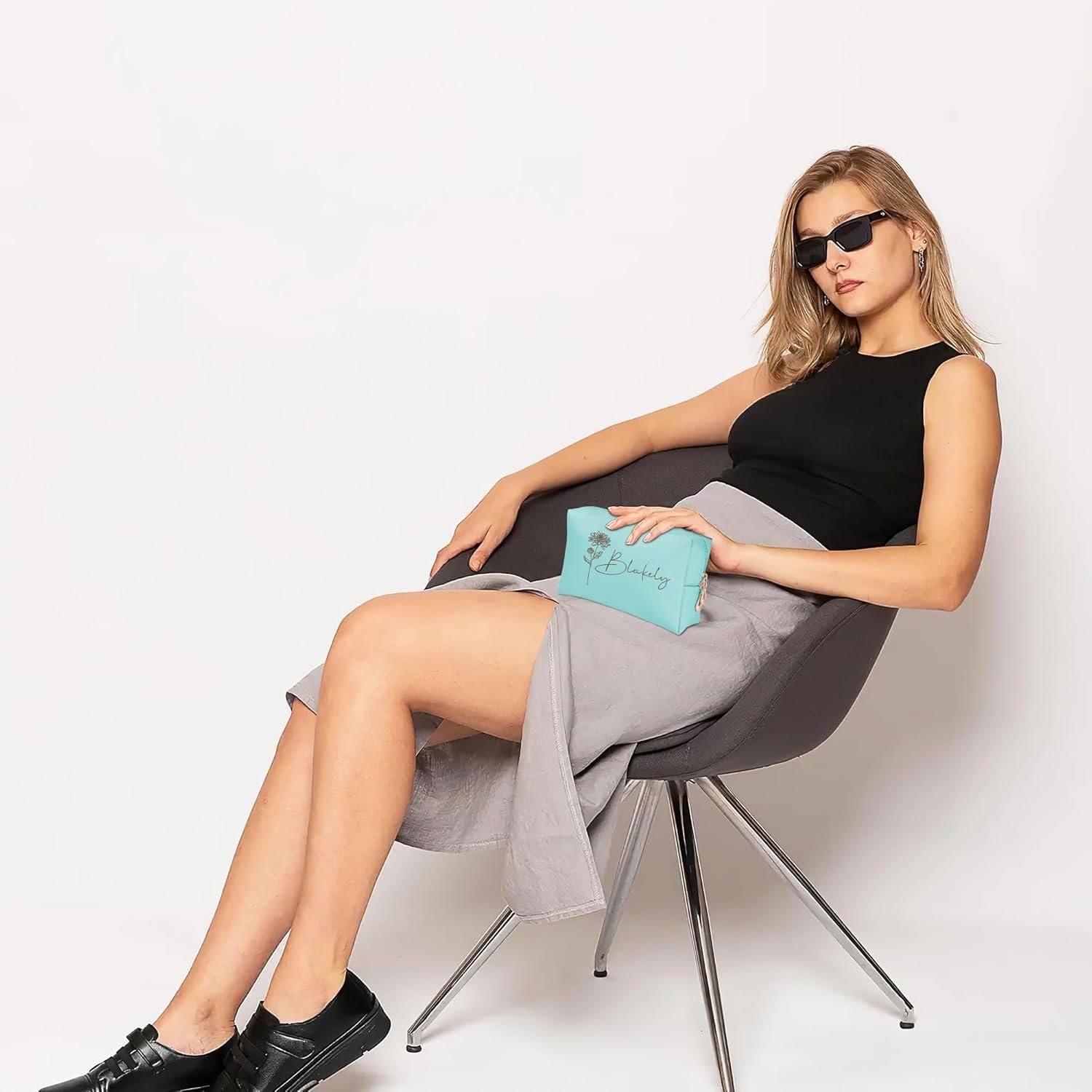 Private Label Personalized Makeup Bag with Name and Birth Flower Bridesmaid Gifts, Custom Logo Valentines Day Gifts for Women Teenage Girls, Travel Makeup Bag Manufacturer