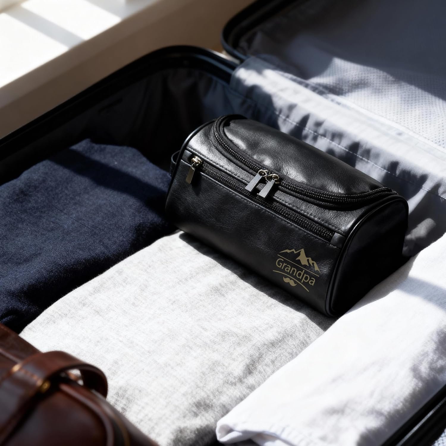 Private Label Personalized Waterproof Leather Hanging Toiletry Bag for Men Custom Logo Travel Gym Bathroom Gift for Dad Husband Grandpa Lover from Manufacturer Private Label Personalized Waterproof Leather Hanging Toiletry Bag for Men Custom Logo Travel Gym Bathroom Gift for Dad Husband Grandpa Lover from Manufacturer