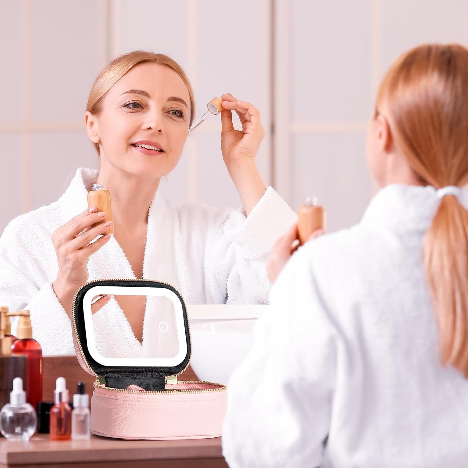 Custom Logo Mini Makeup Bag with LED Mirror, Private Label Small Travel Cosmetic Organizer 3 Light Modes Adjustable Brightness, Manufacturer Portable Toiletry Bag for Women Pool Parties Work Touch-Ups