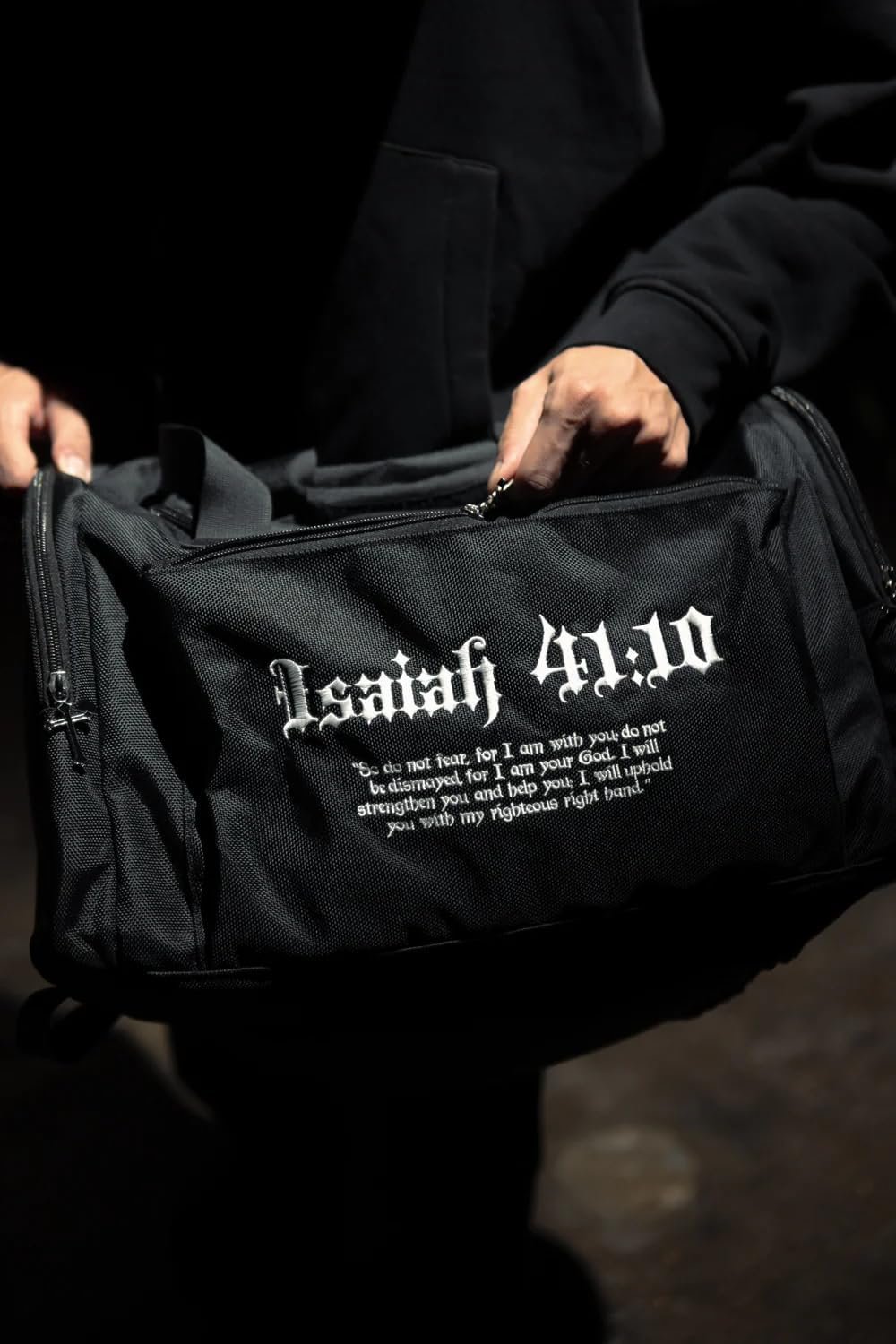 Private Label Isaiah 41:10 Christian Embroidered Duffle Bag Six Pockets Custom 3D Cross Zippers with Custom Logo Gym Travel Bag Manufacturer