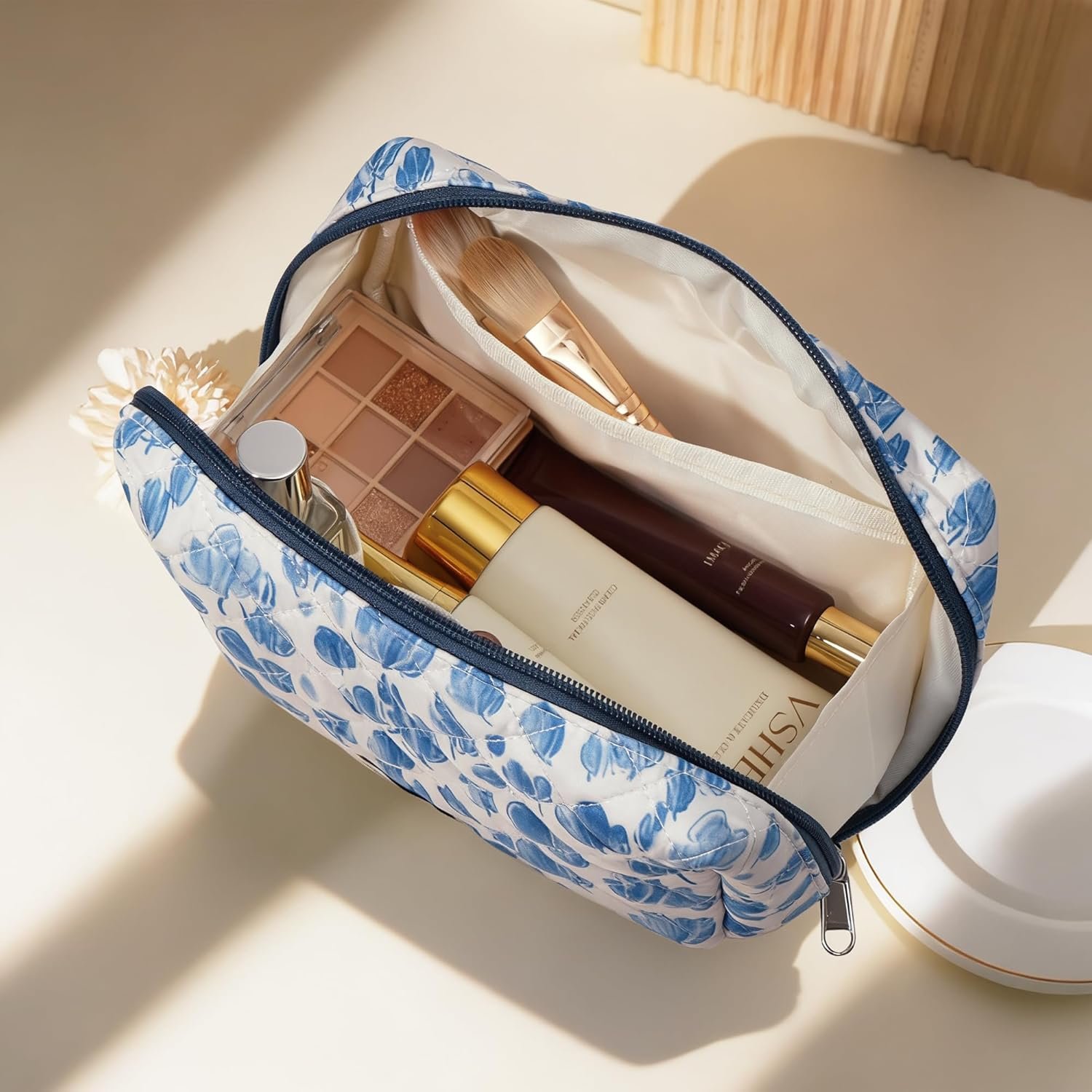 Custom Logo Large Quilted Cosmetic Bag, Private Label Big Floral Makeup Bag Set for Women Girls, Cotton Flower Travel Toiletry Organizer Manufacturer Custom Logo Large Quilted Cosmetic Bag, Private Label Big Floral Makeup Bag Set for Women Girls, Cotton Flower Travel Toiletry Organizer Manufacturer