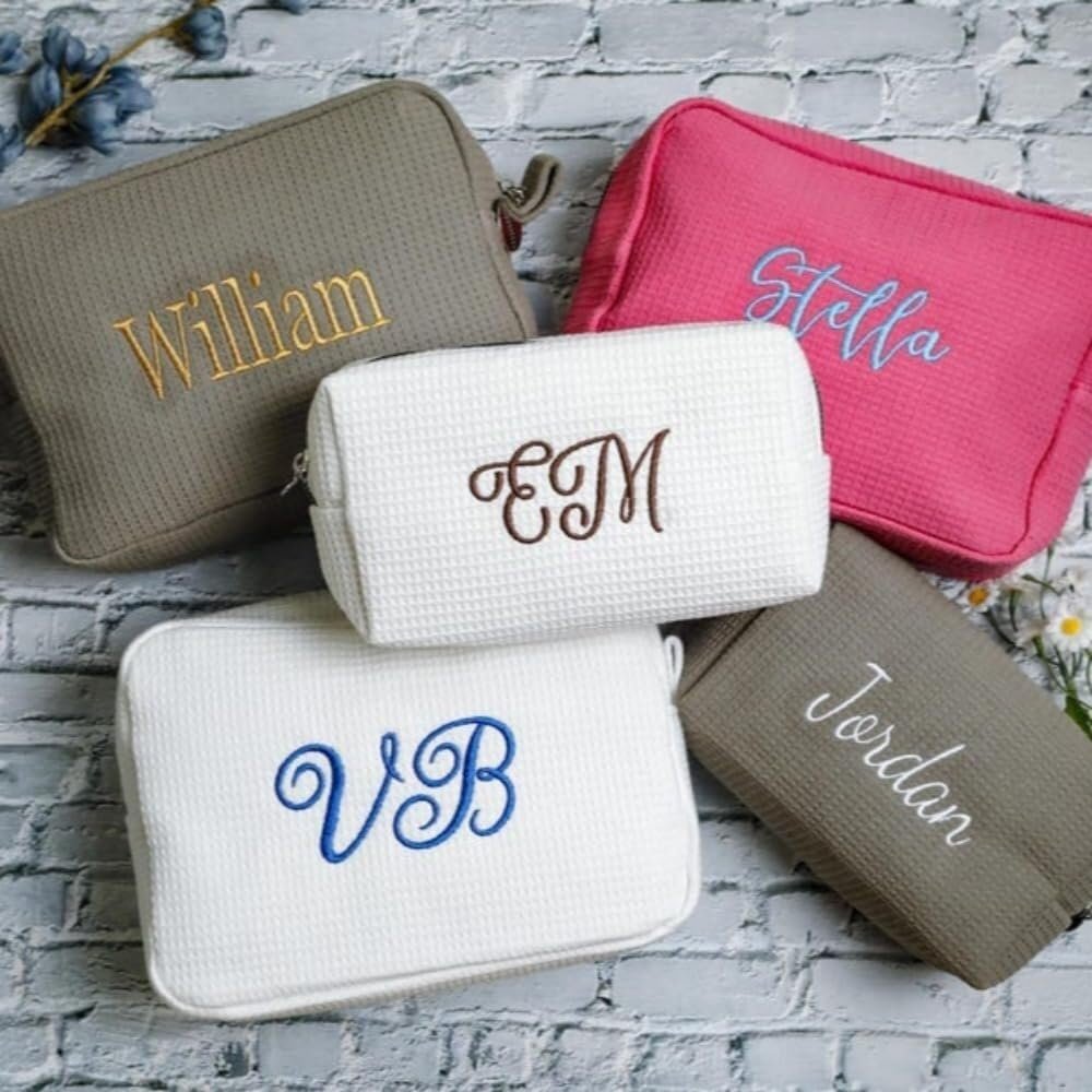 Manufacturer Personalized Waffle Makeup and Stationery Bag for Girls, Private Label Large Capacity Travel Storage, Custom Logo Bridesmaid Gifts (7x11x18cm) Manufacturer Personalized Waffle Makeup and Stationery Bag for Girls, Private Label Large Capacity Travel Storage, Custom Logo Bridesmaid Gifts (7x11x18cm)