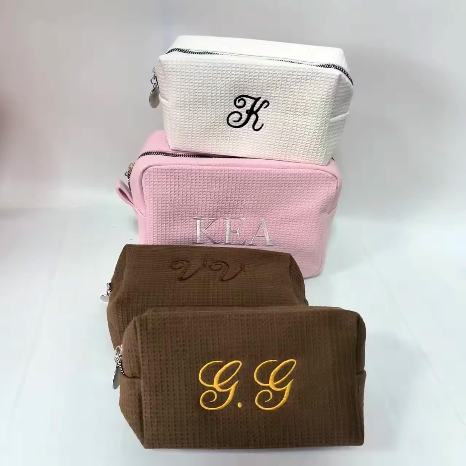 Manufacturer Personalized Waffle Makeup and Stationery Bag for Girls, Private Label Large Capacity Travel Storage, Custom Logo Bridesmaid Gifts (7x11x18cm) Manufacturer Personalized Waffle Makeup and Stationery Bag for Girls, Private Label Large Capacity Travel Storage, Custom Logo Bridesmaid Gifts (7x11x18cm)