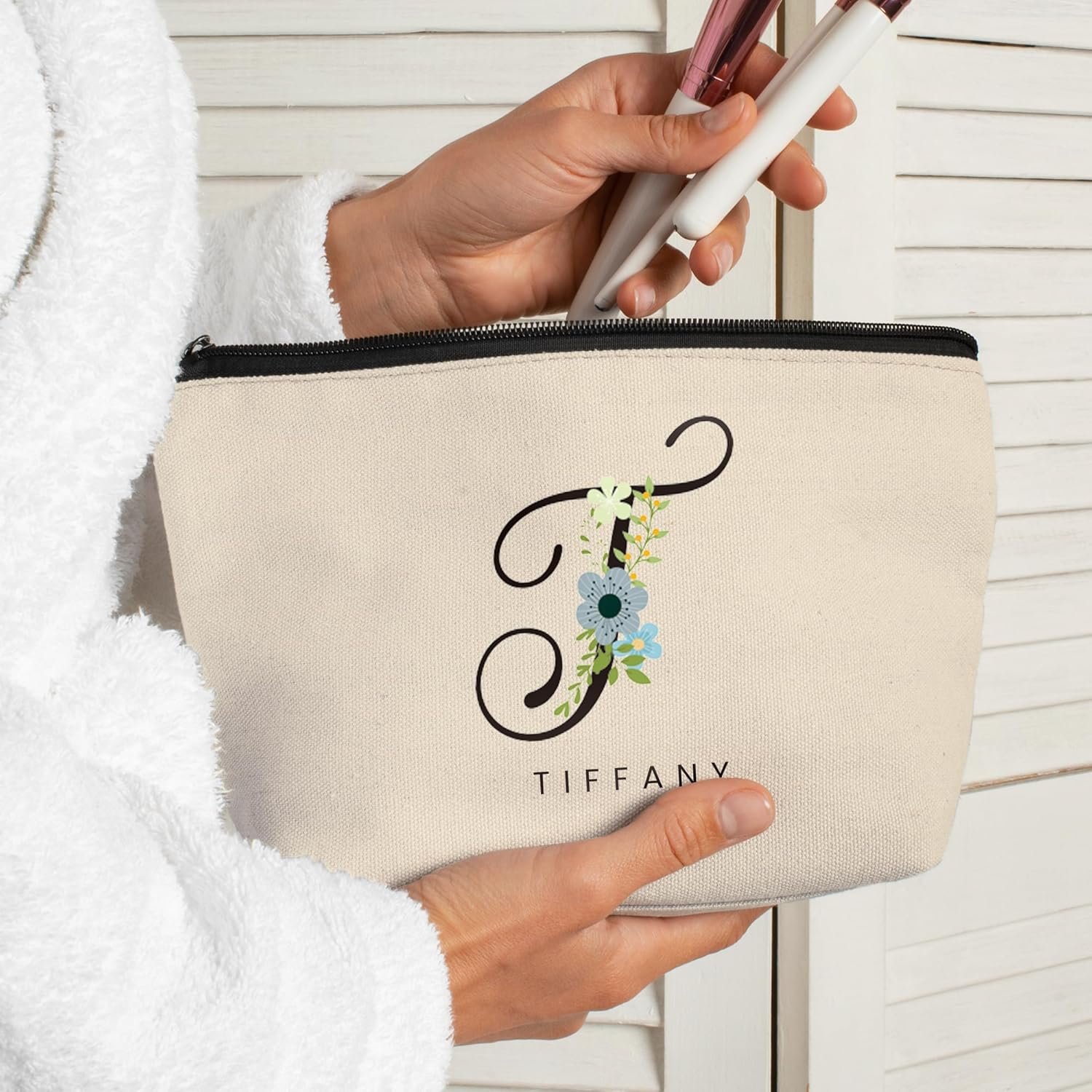 Custom Logo Personalized Travel Makeup Bag with Initial and Name Private Label for Bridesmaids Bridal Shower Gifts Manufacturer
