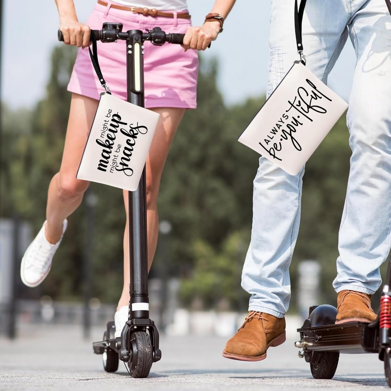 Custom Logo Canvas Makeup Bag with Wristband Lanyards for Women Private Label Multi-Purpose Travel Toiletry Snack Cosmetic Bag Factory