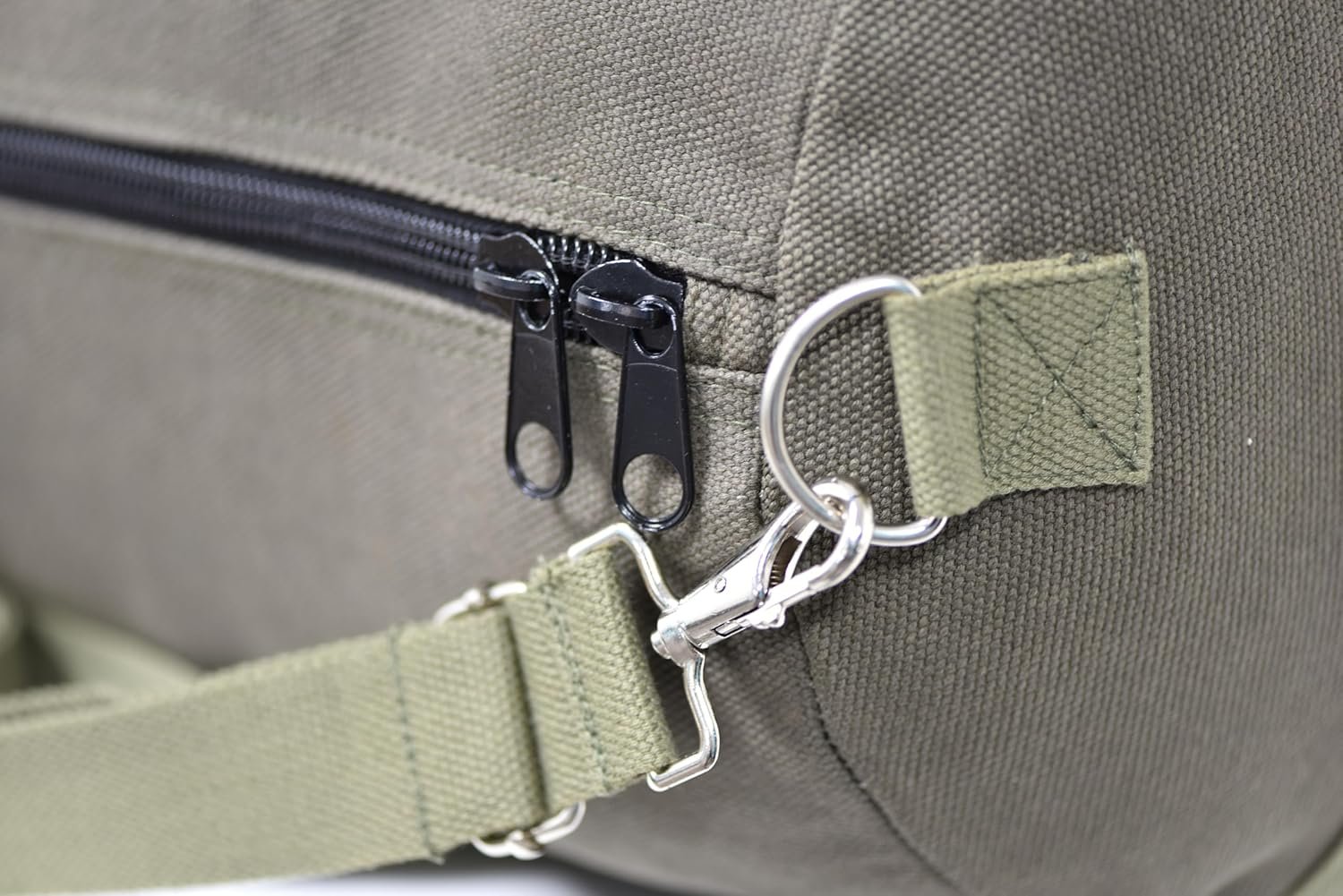 Private Label Waxed Canvas All Purpose Military Style Duffle Bag Custom Logo Water-Resistant Adjustable Strap Fully Lined Double Zipper Closure Heavy Duty Olive Green Manufacturer